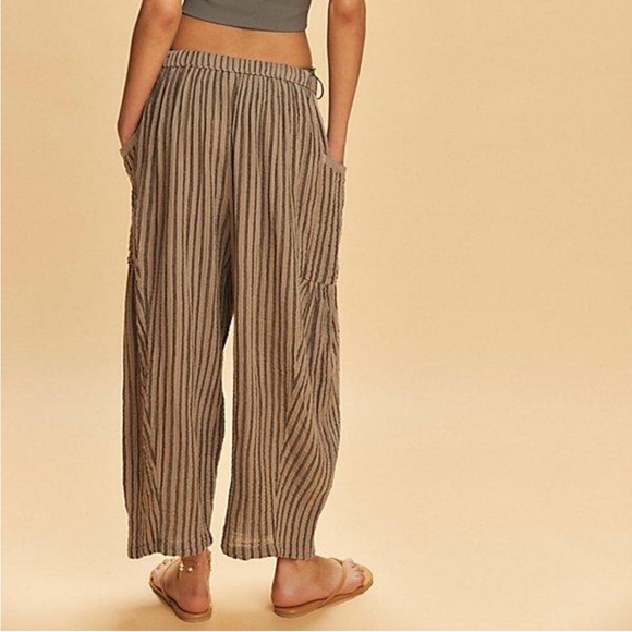 NWT Free People Quinn Harem Boho Pants Striped Natural Charcoal Size M Beach - Picture 3 of 15